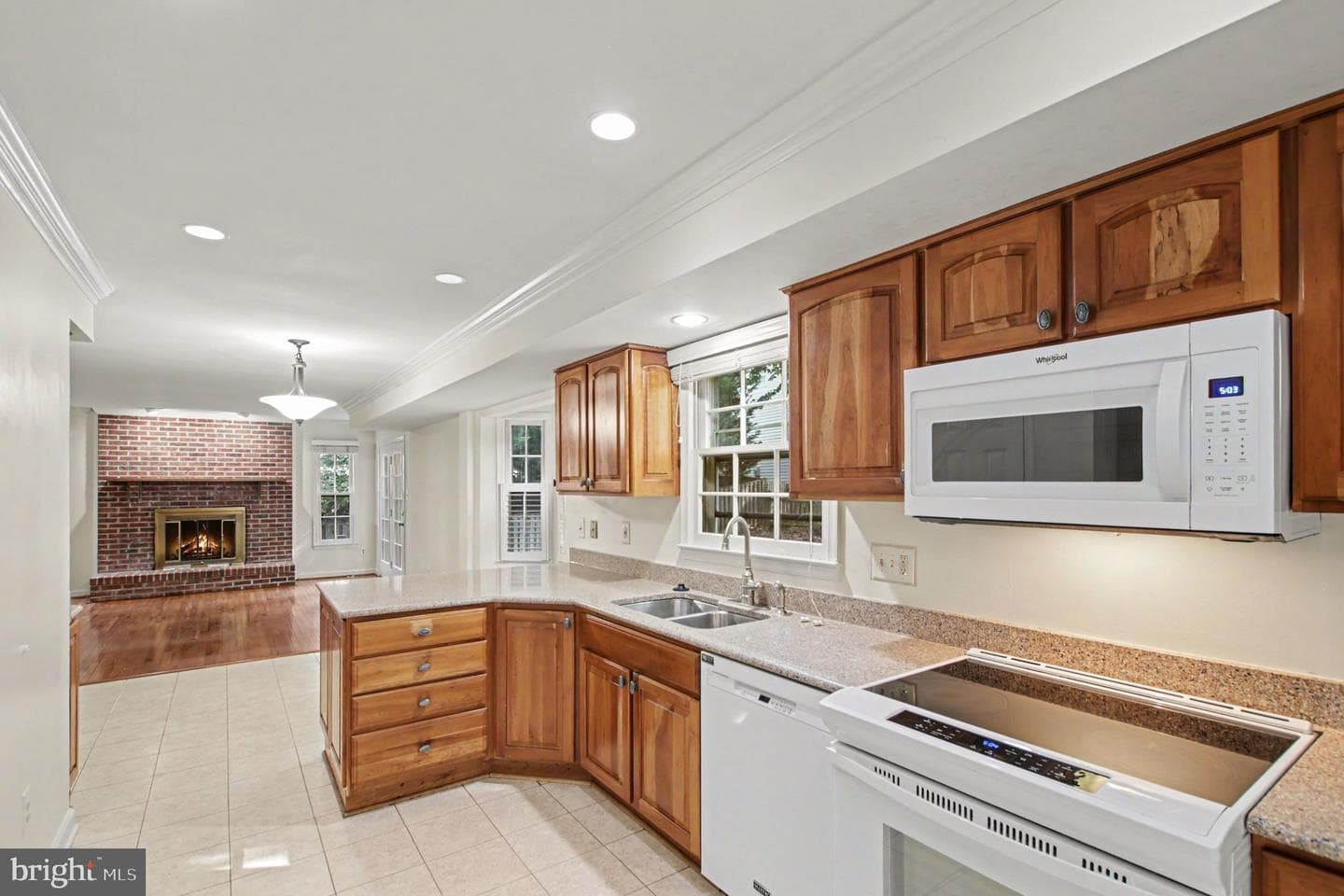 6570 Rockland Drive photo 11