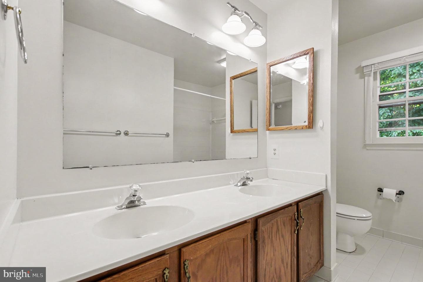 6570 Rockland Drive photo 14