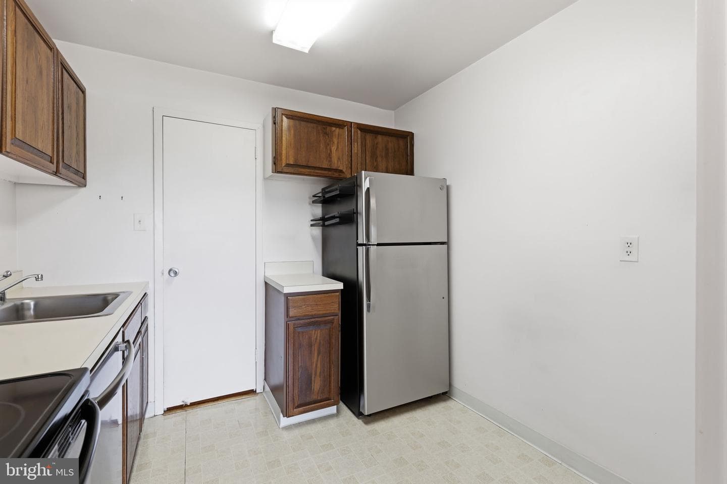 3101 S Manchester Street #914 photo 16