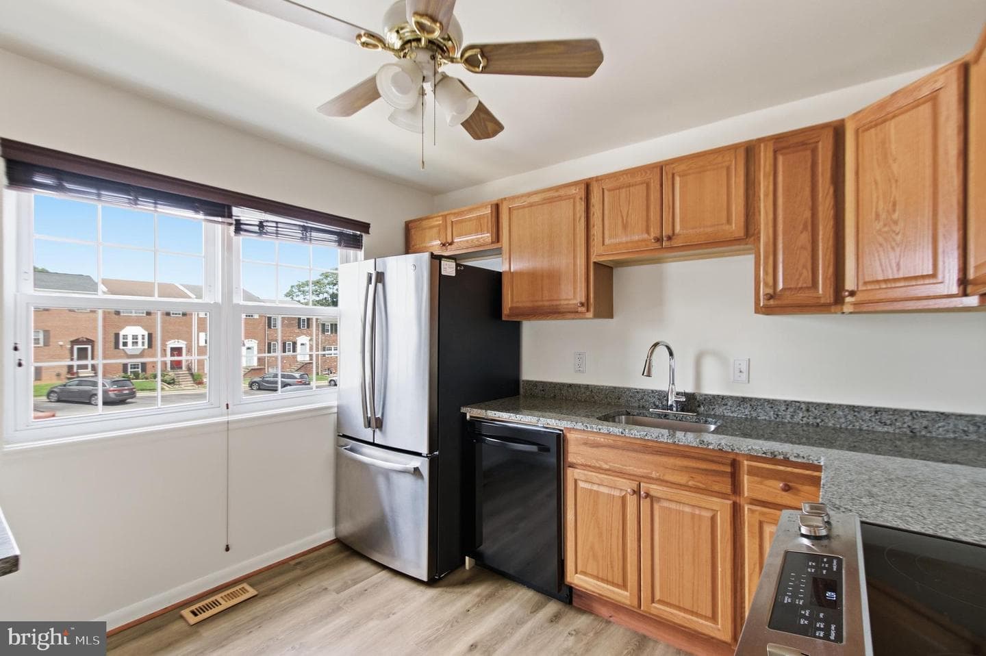 7413 Whernside Street photo 12