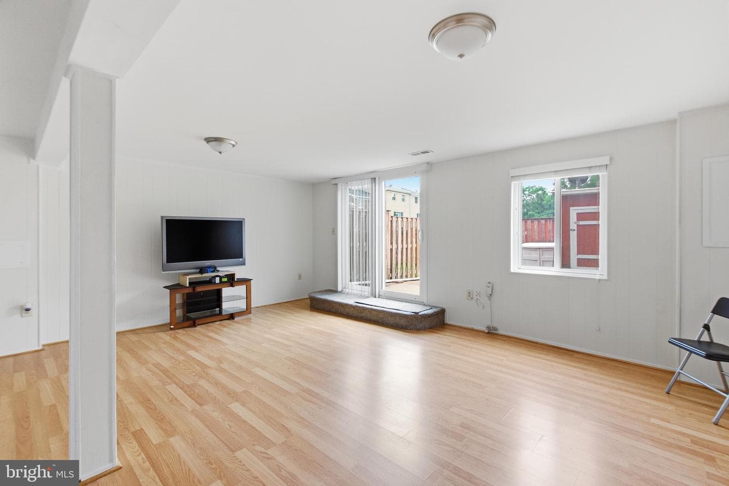 7413 Whernside Street photo 26