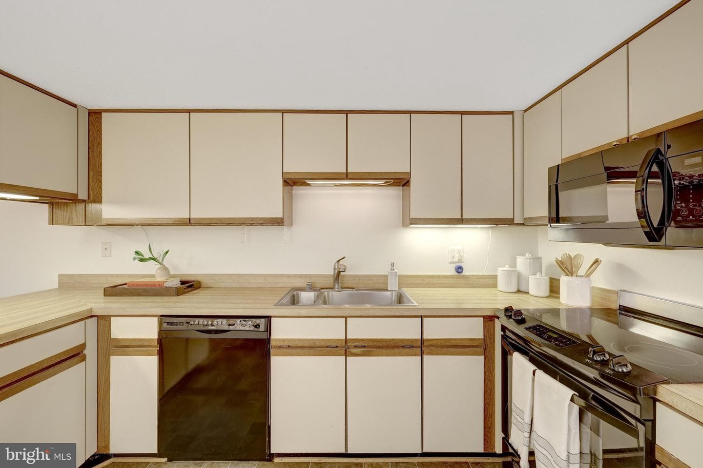 2225 Cedar Cove Court photo 15