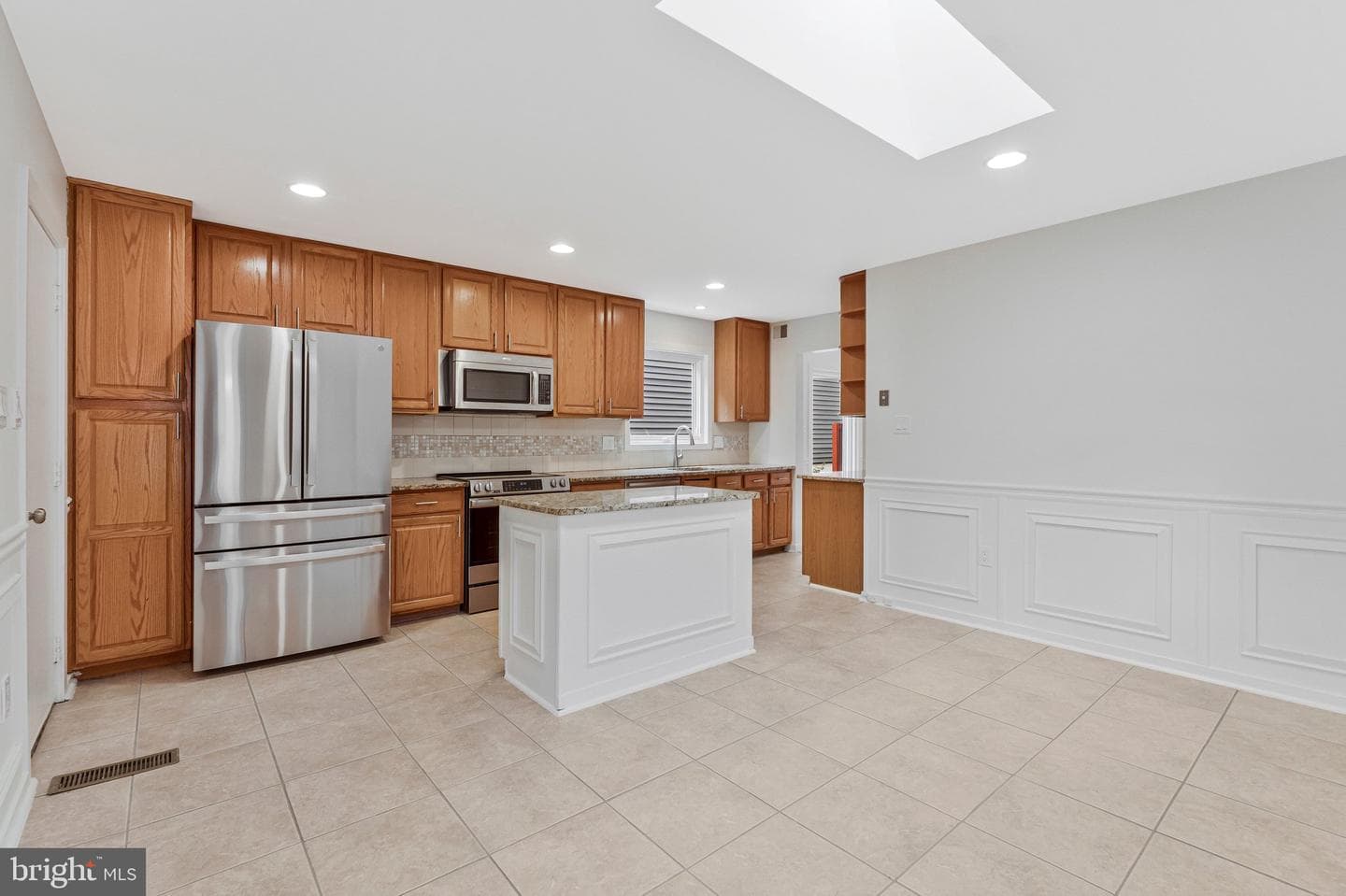 8424 Hollis Lane photo 13