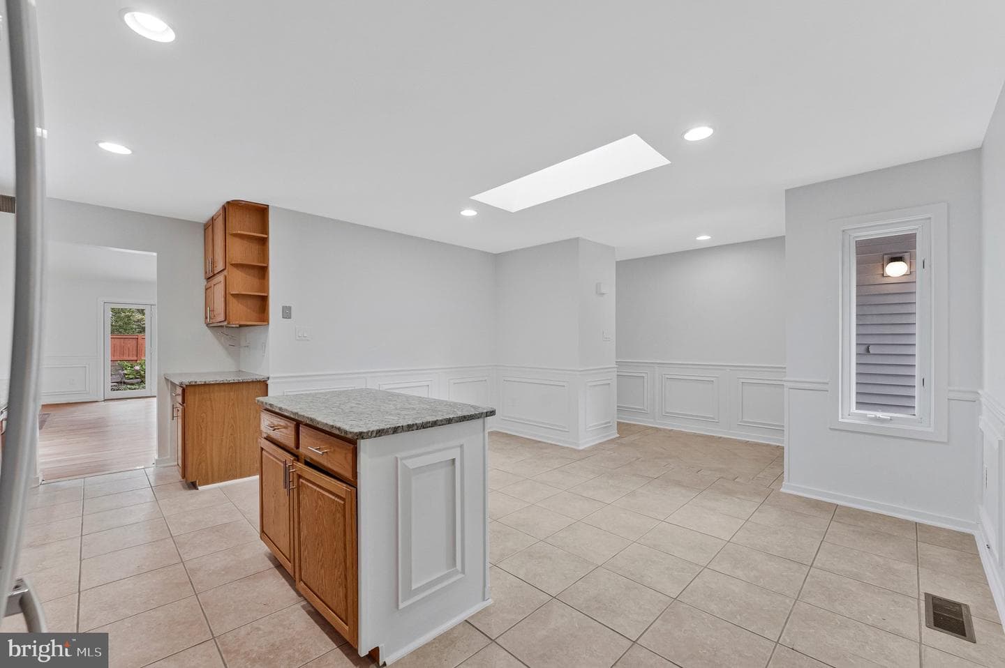 8424 Hollis Lane photo 14