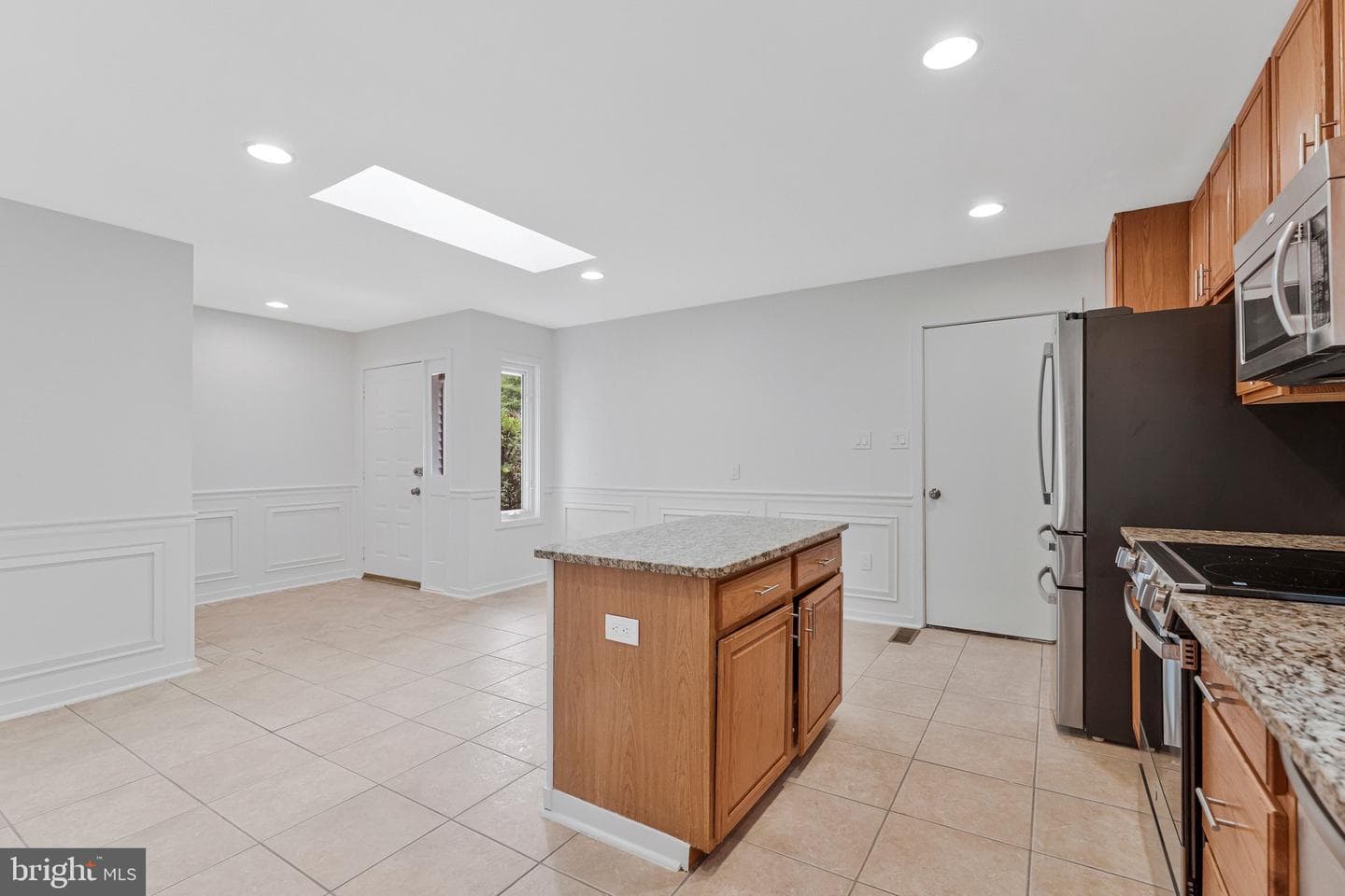 8424 Hollis Lane photo 15