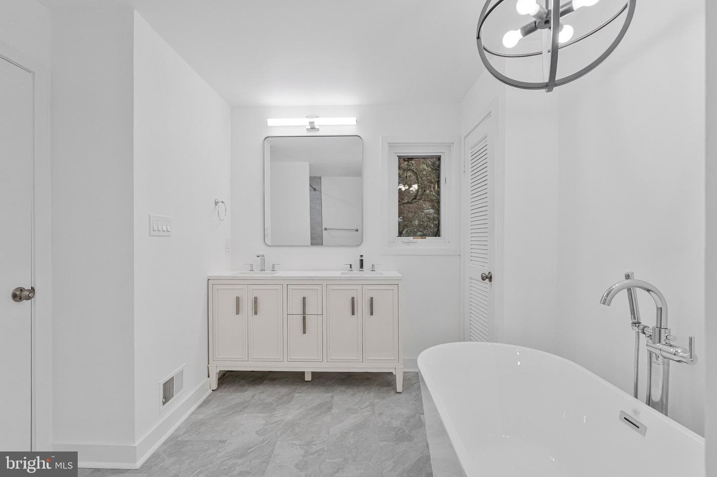 8424 Hollis Lane photo 21