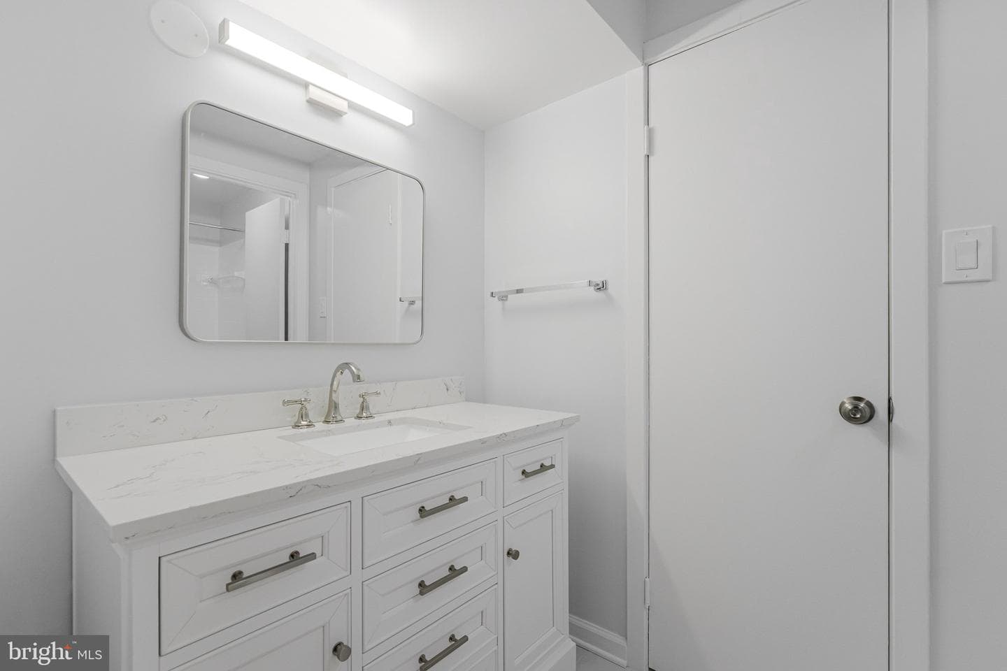8424 Hollis Lane photo 29