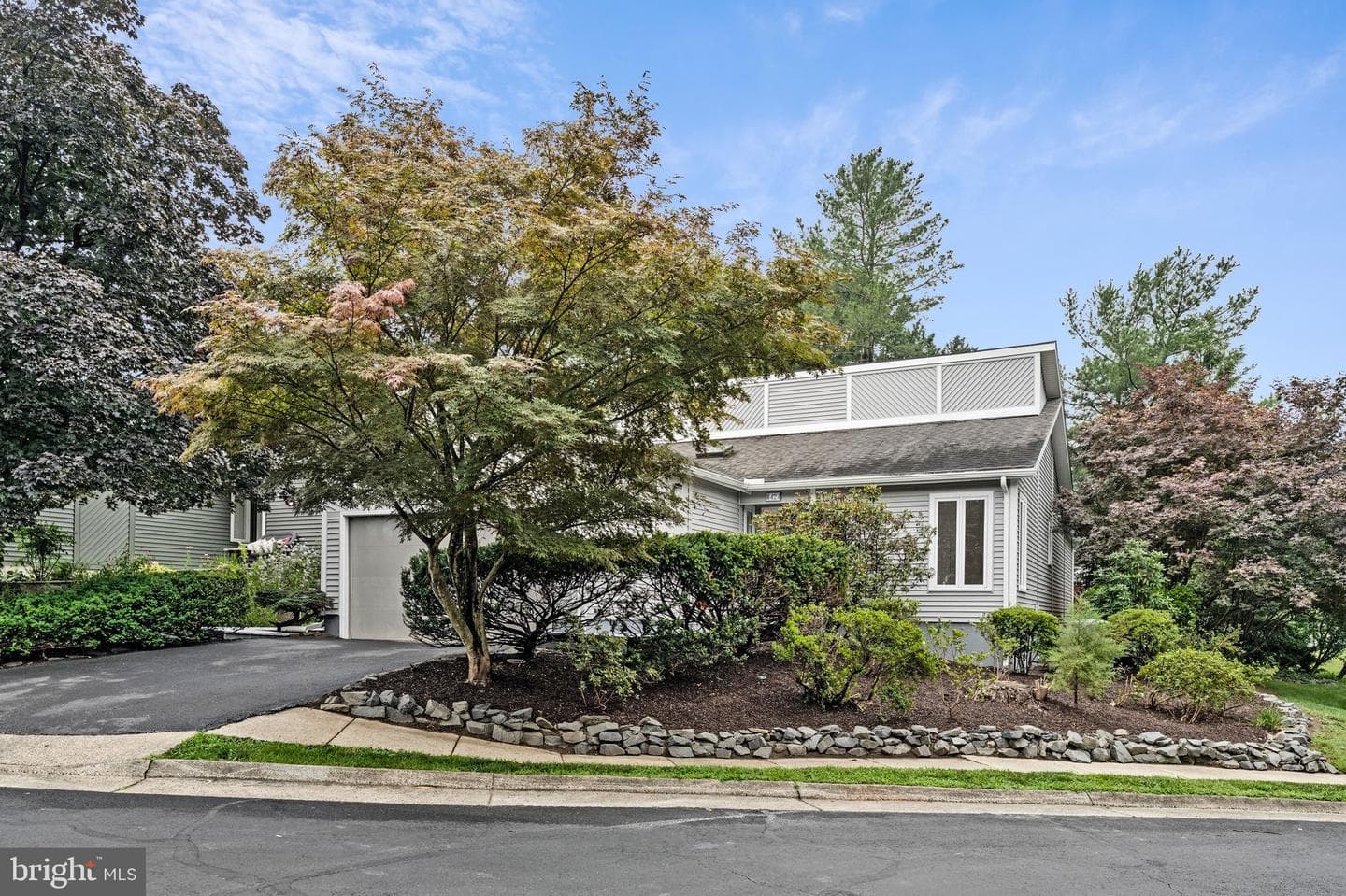 8424 Hollis Lane photo 5