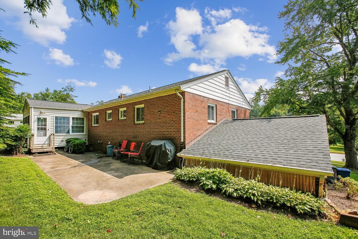 3210 Patrick Henry Drive photo 4