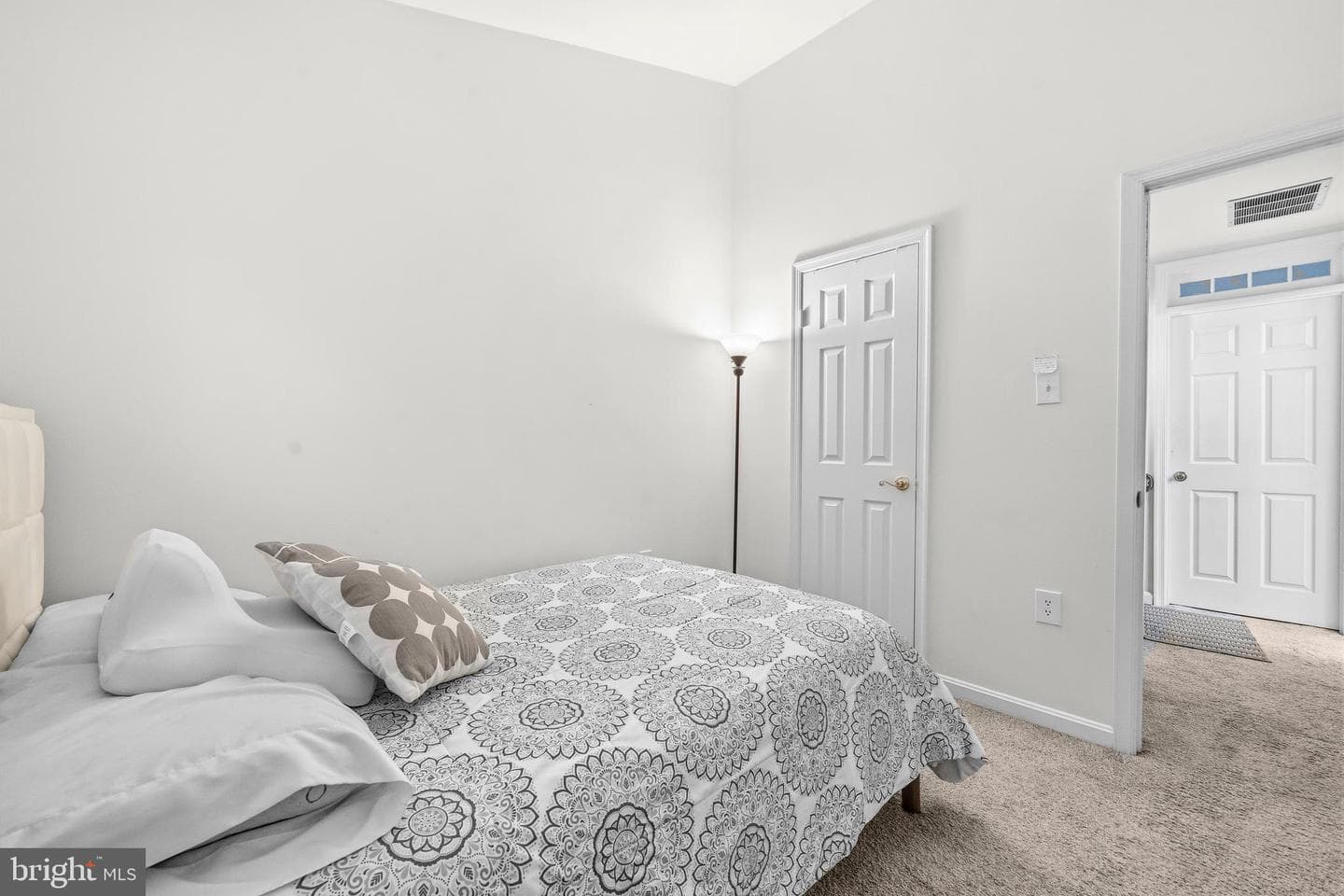 8550 Bauer Drive photo 20