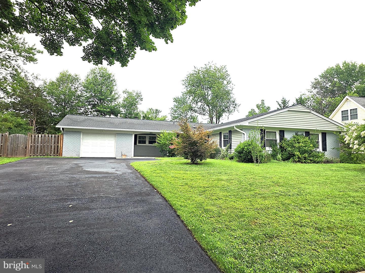 4216 Plaza Lane photo 1