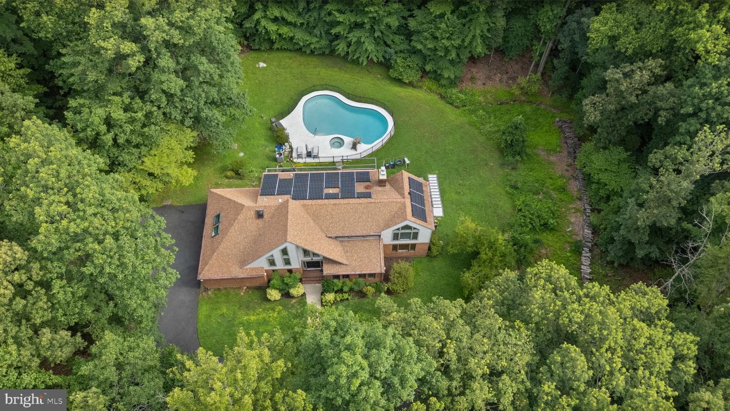 10101 Jaydee Boulevard photo 2