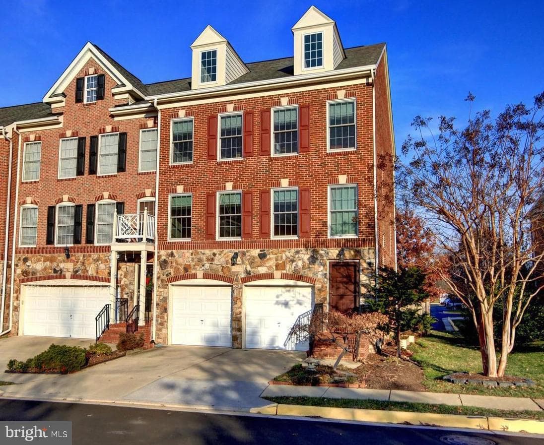 4555 Gossamer Way photo 1