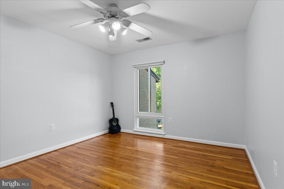 4932 Sauquoit Lane photo 29