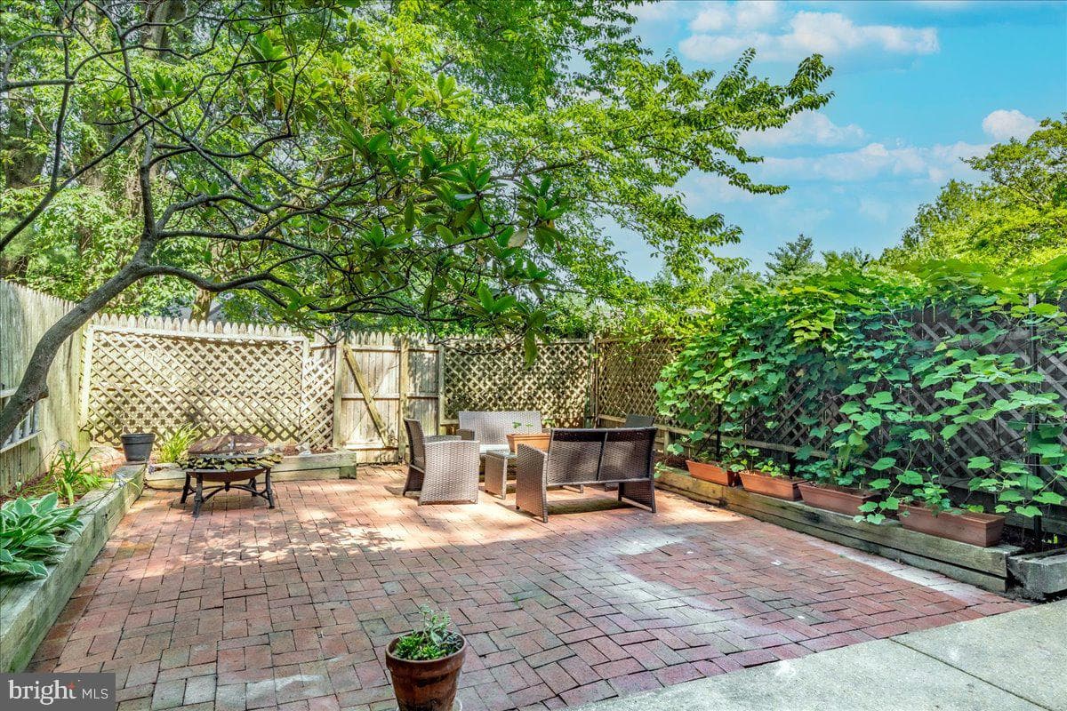 4932 Sauquoit Lane photo 38