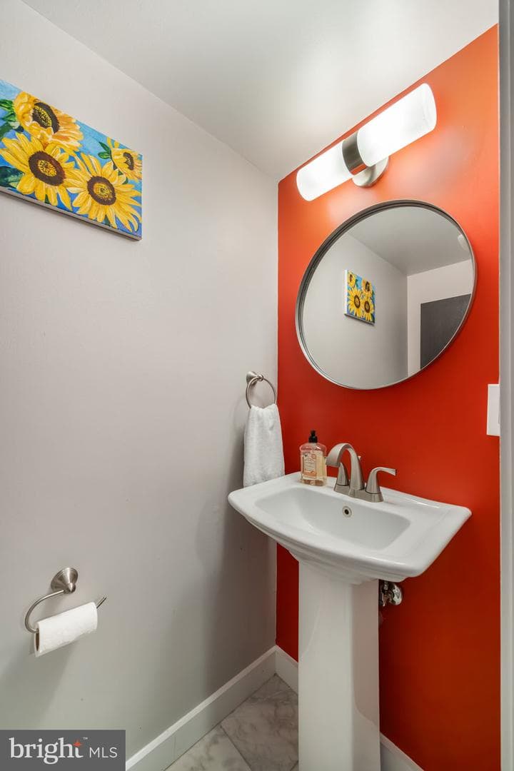 11471 W Washington Plaza W photo 29