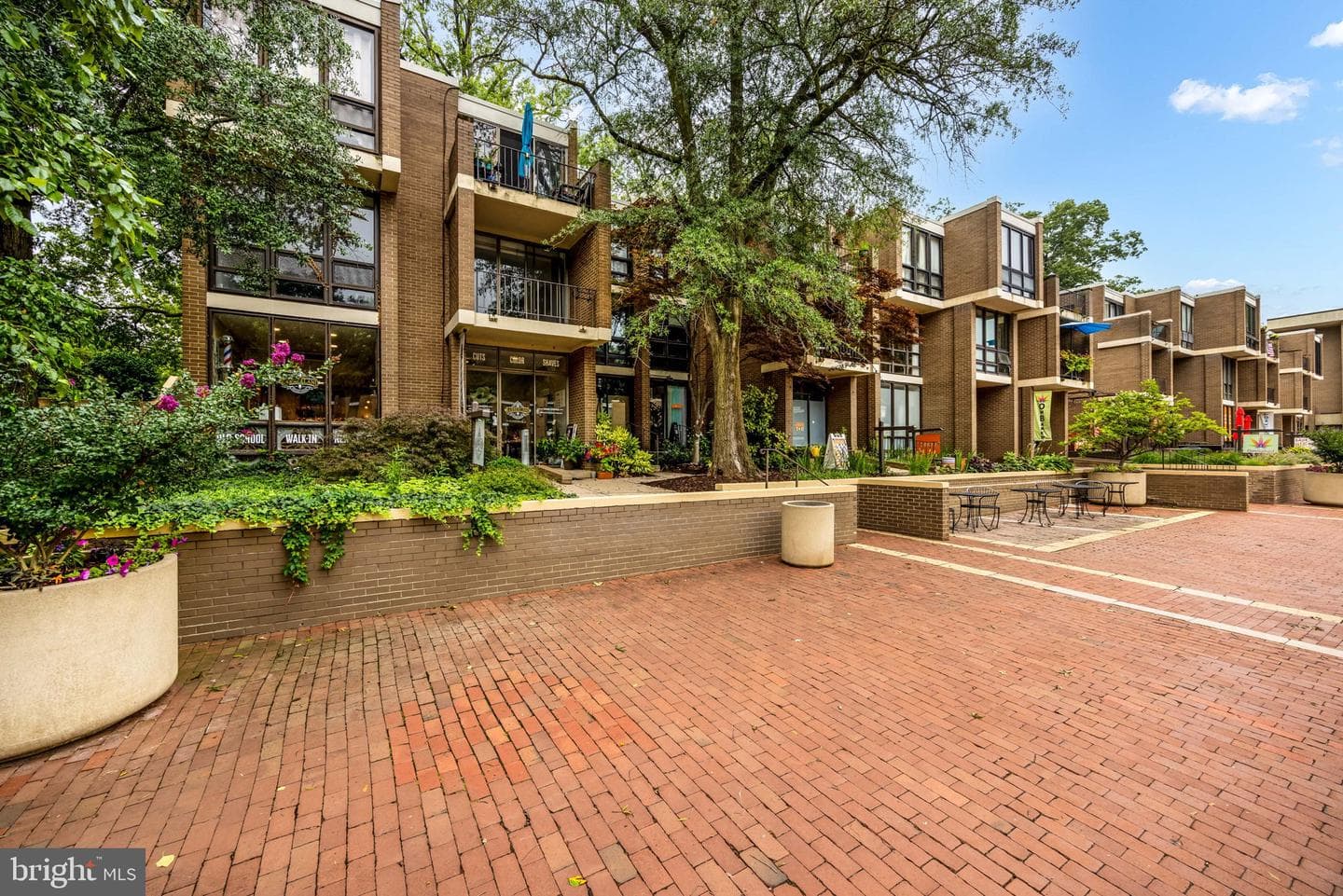 11471 W Washington Plaza W photo 59