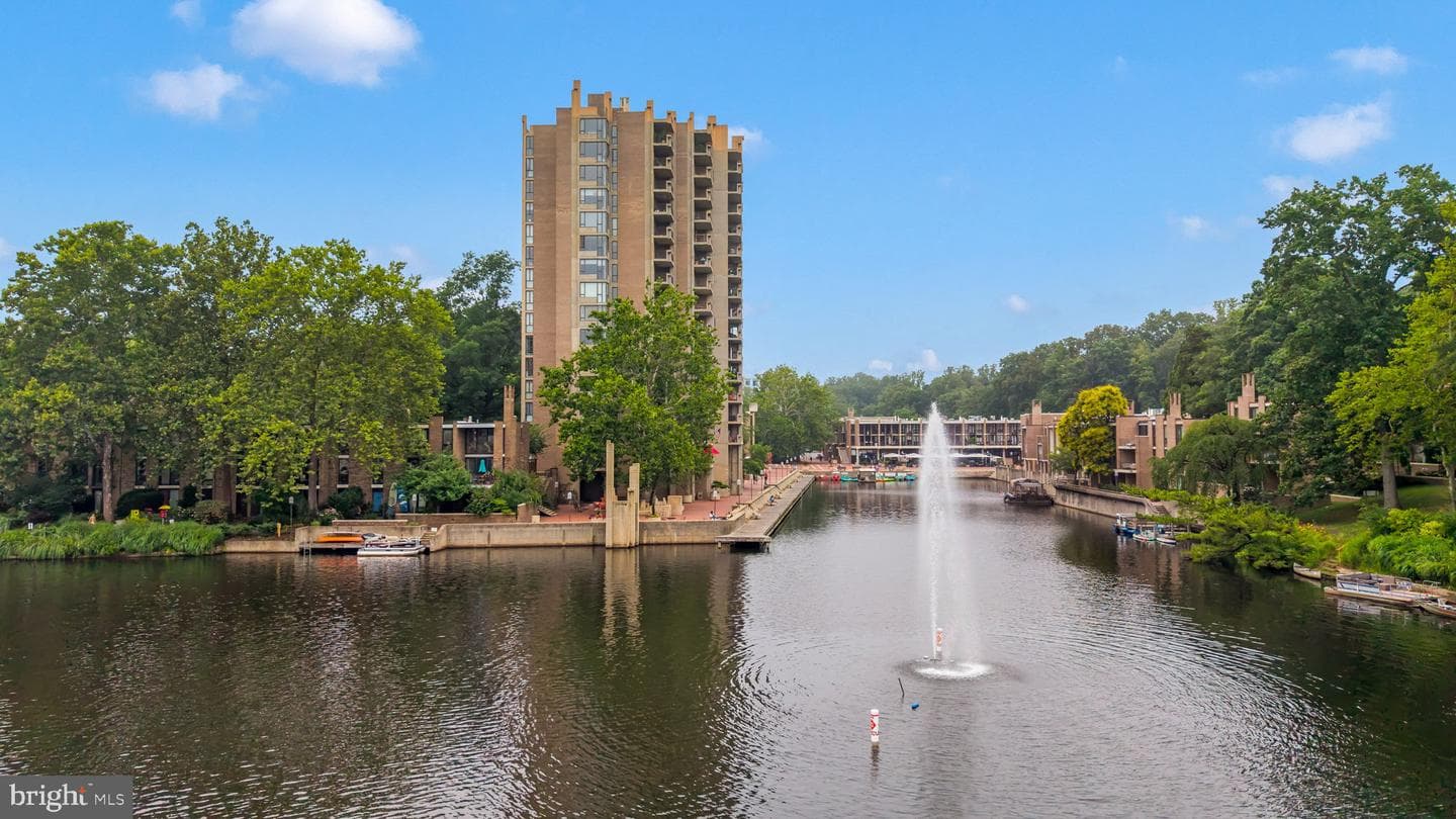 11471 W Washington Plaza W photo 67