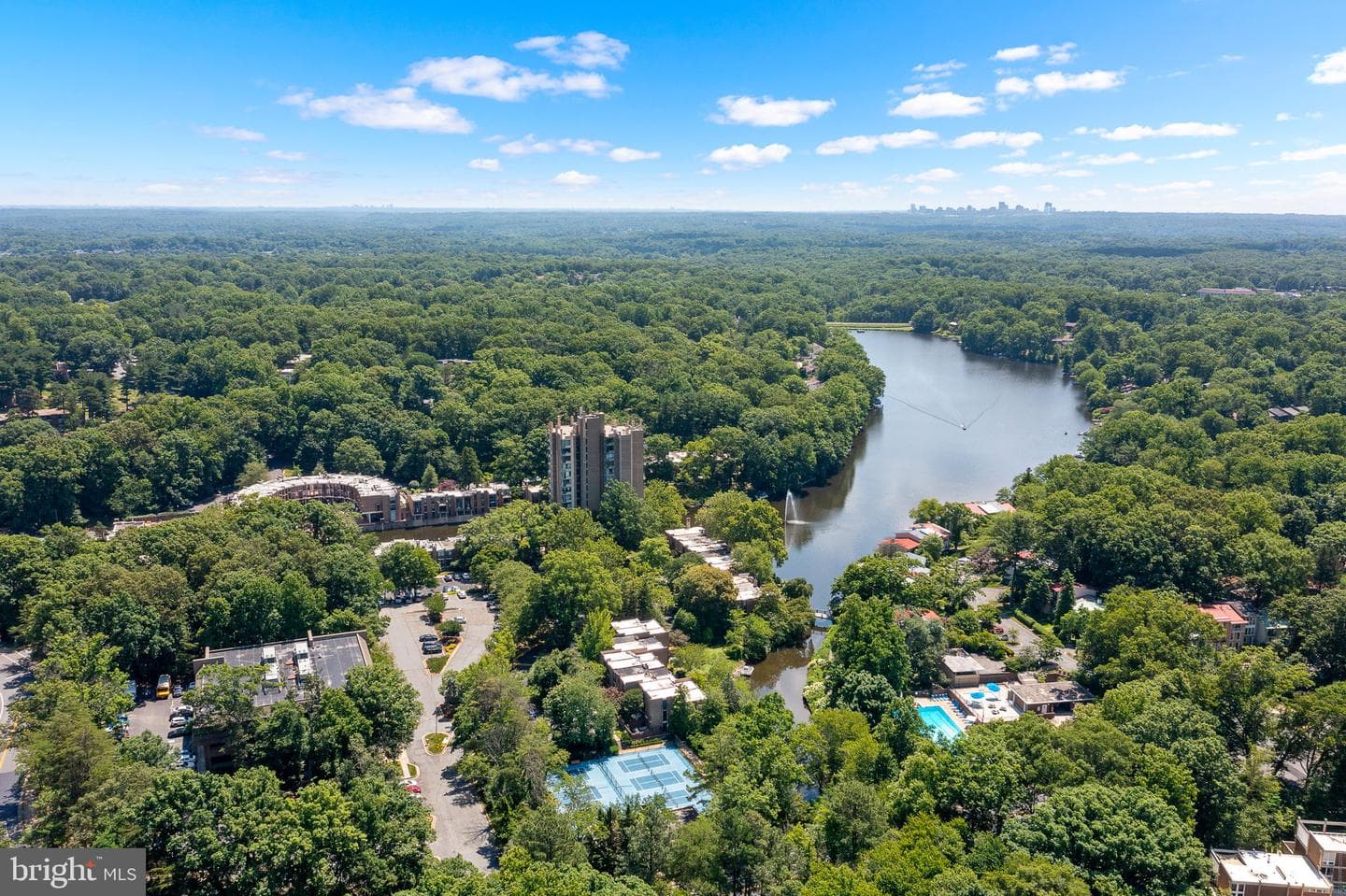 11471 W Washington Plaza W photo 81