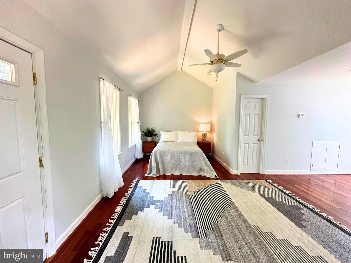 5359 Black Oak Drive photo 8