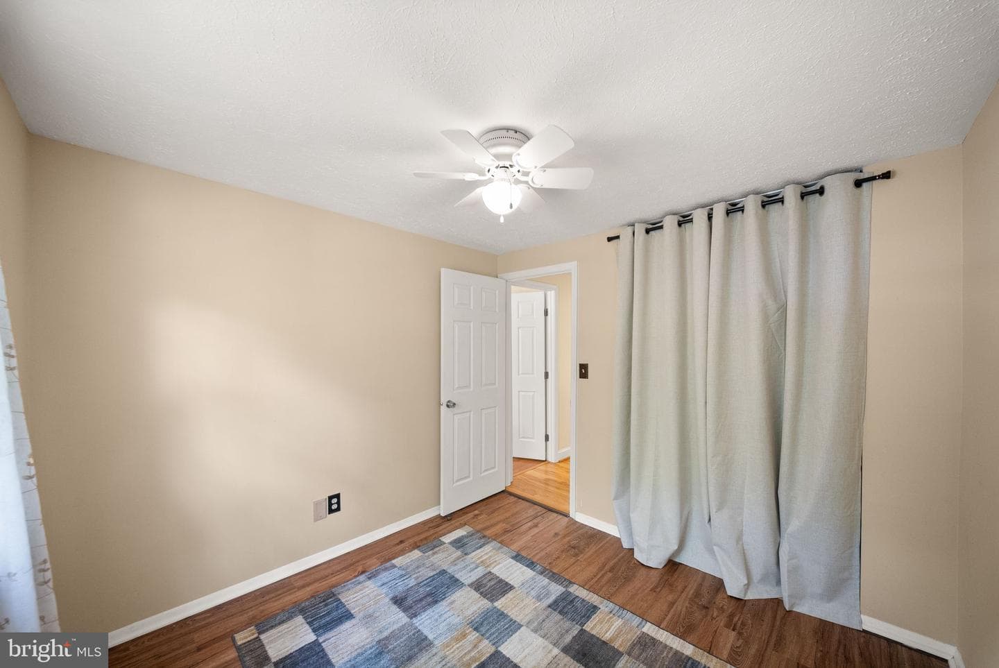 7907 Cliff Rock Court photo 31