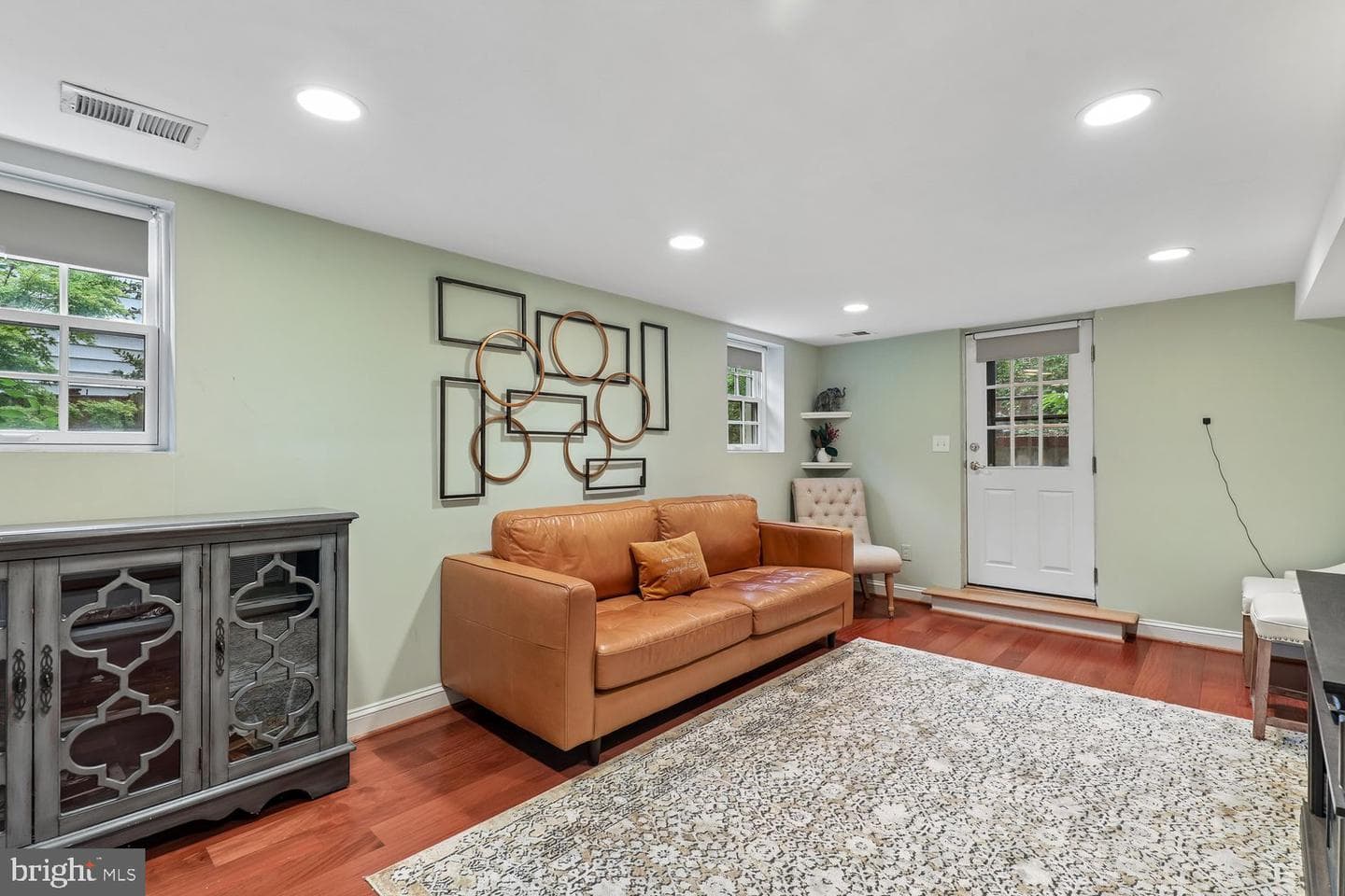 9005 Greylock Street photo 37