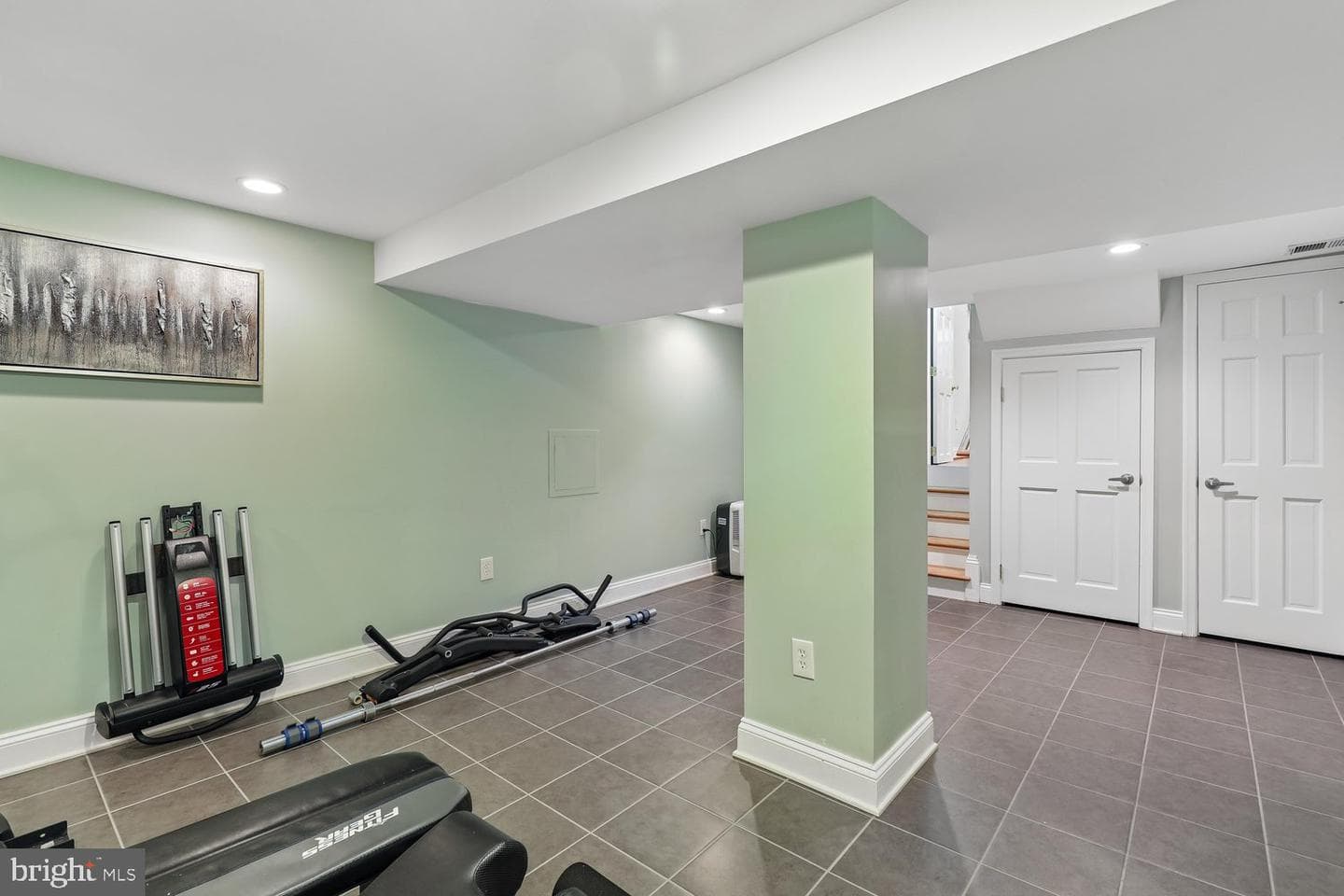 9005 Greylock Street photo 40