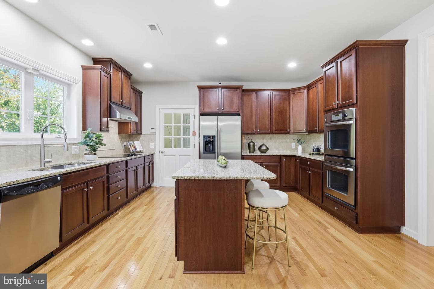 3009 Marshall Street photo 10