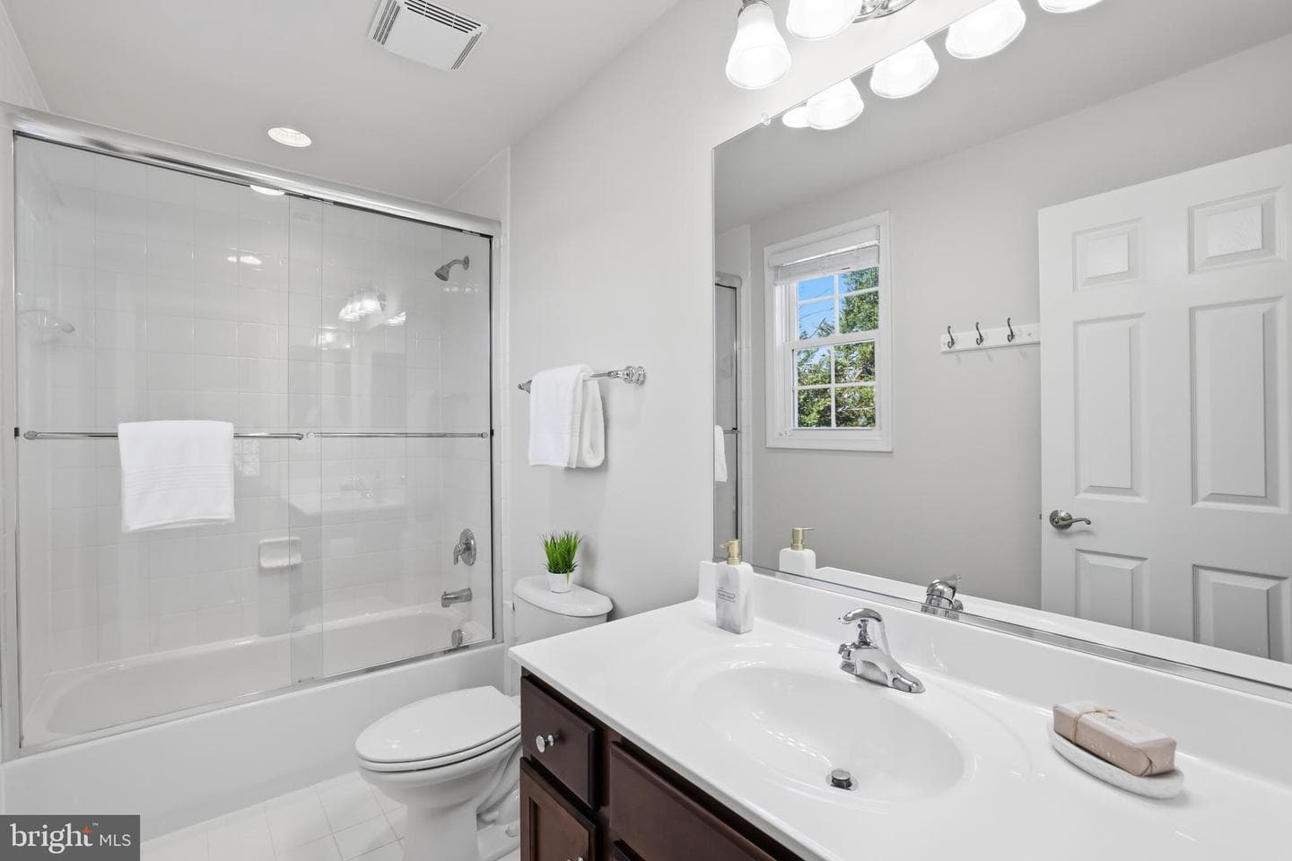 3009 Marshall Street photo 34