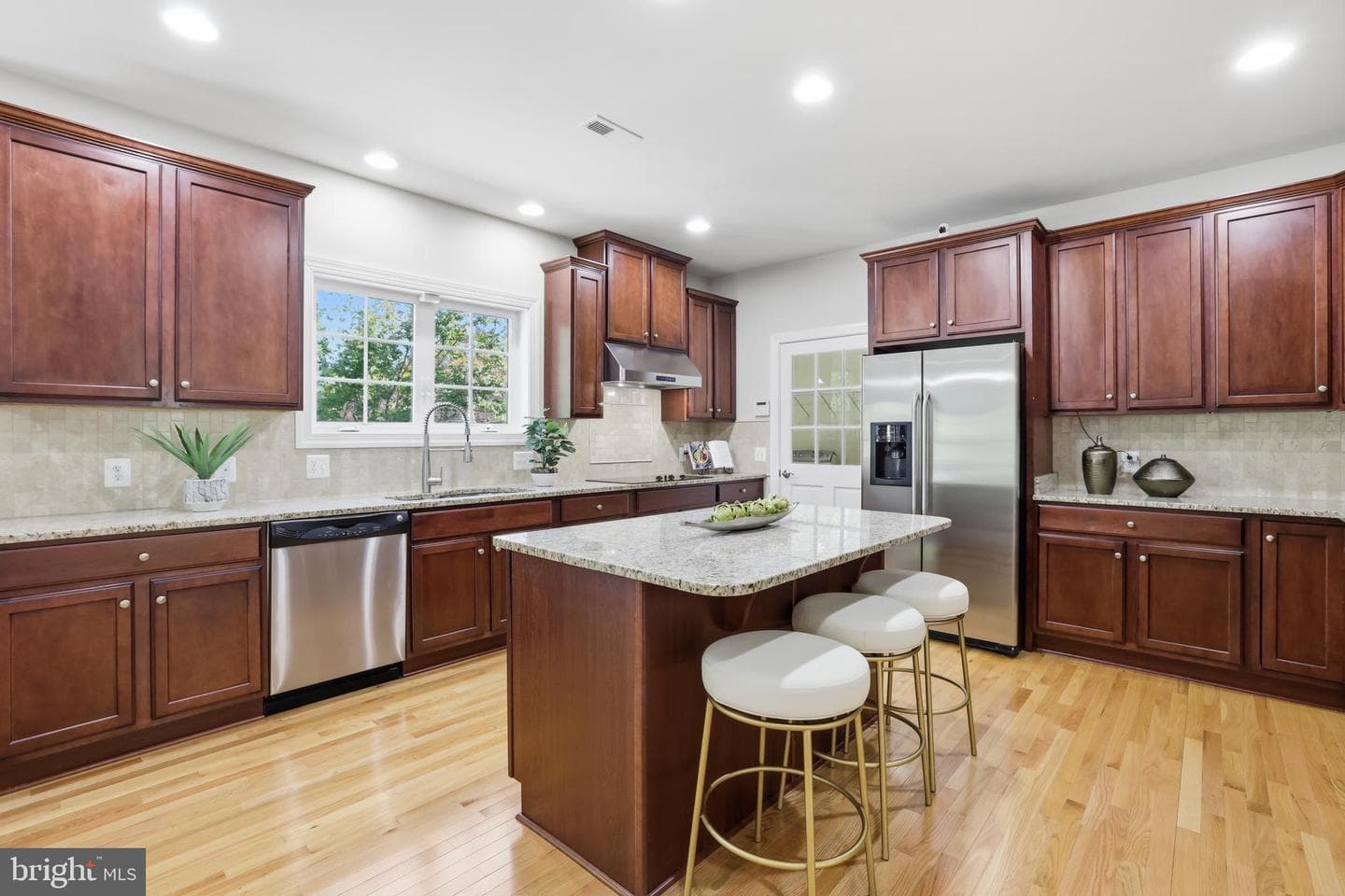 3009 Marshall Street photo 9