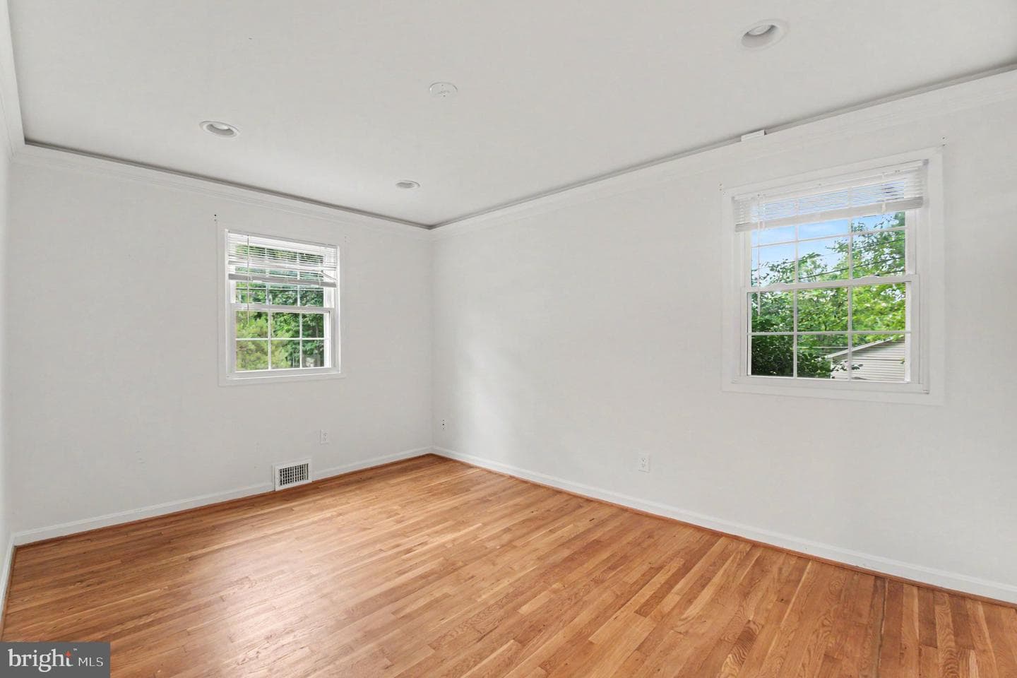 6303 Bardu Avenue photo 17