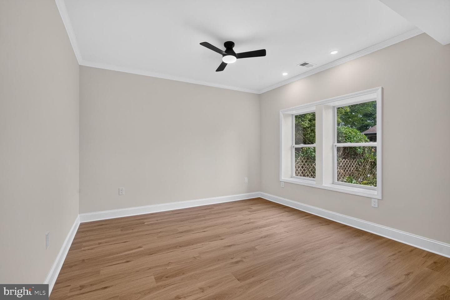 7304 Dickenson Street photo 17
