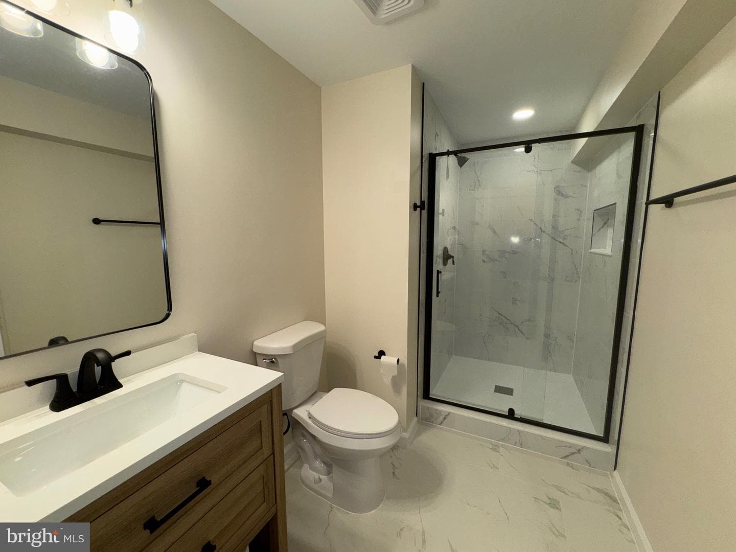 7679 Sheffield Village Lane photo 7