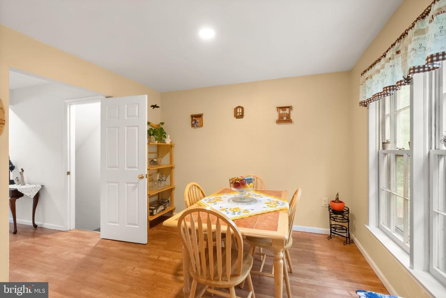 5633 Sutherland Court photo 24