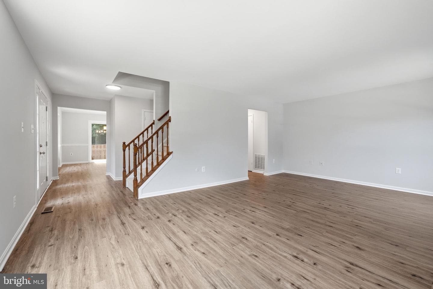8627 Pin Oak Drive photo 16