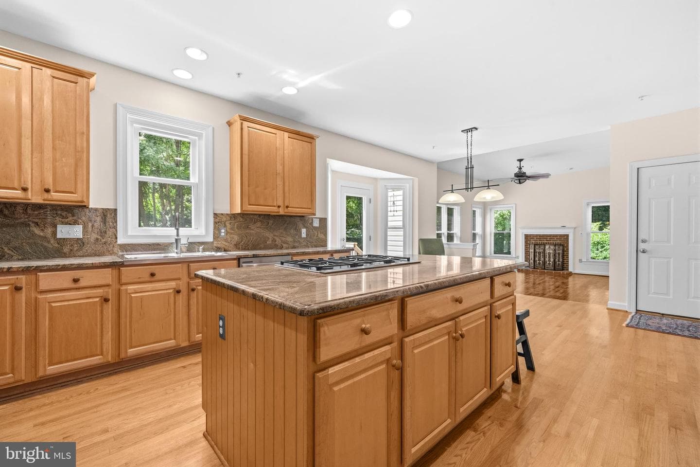 6914 Winter Lane photo 12
