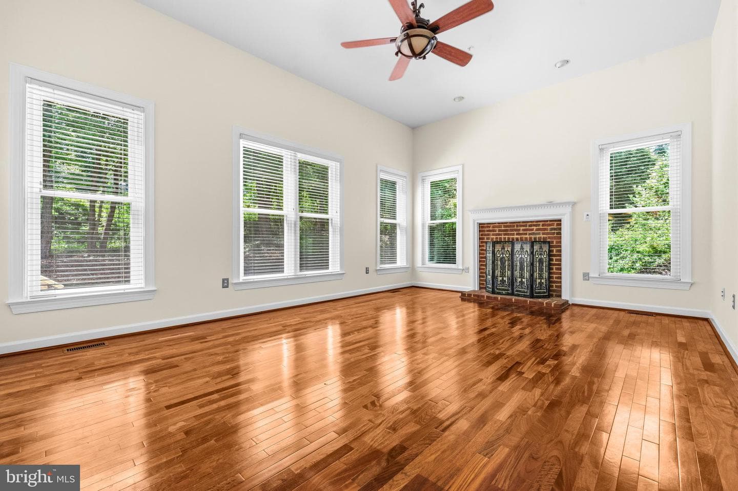 6914 Winter Lane photo 17