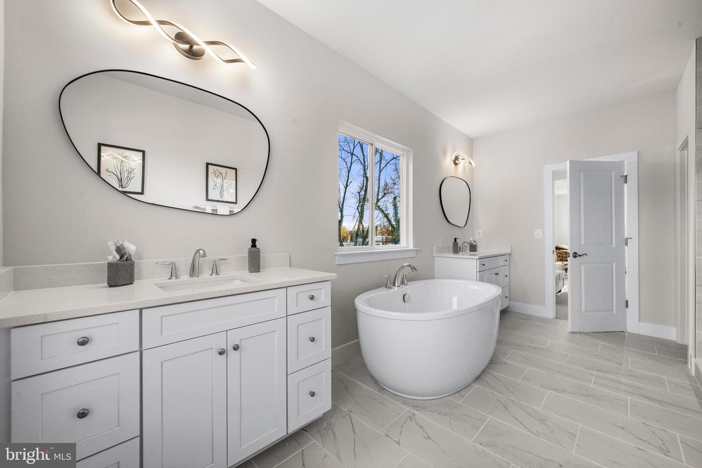 7505 Magarity Road photo 30