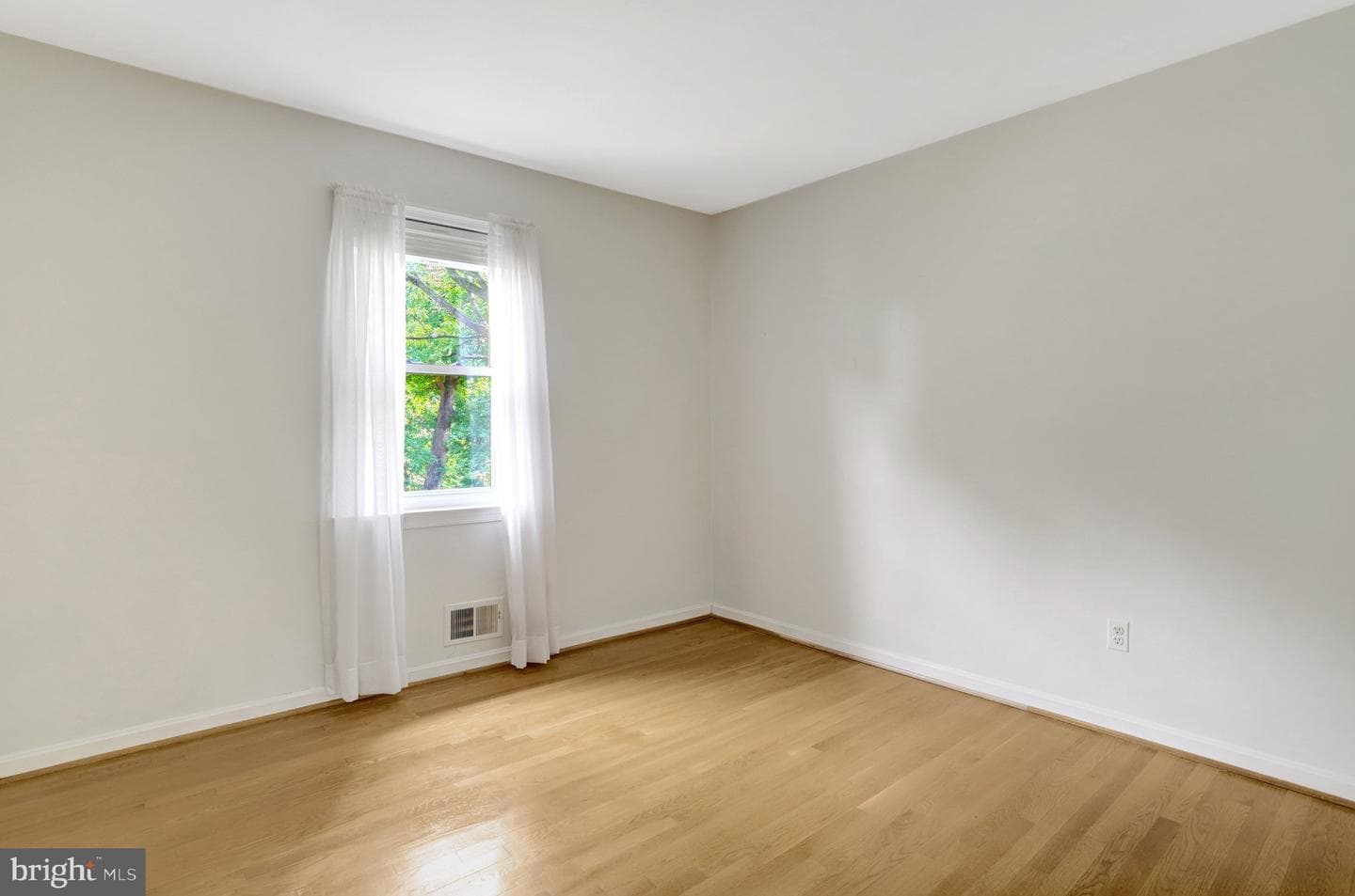 6104 Juneberry Court photo 54