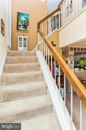 8601 Venoy Court photo 4