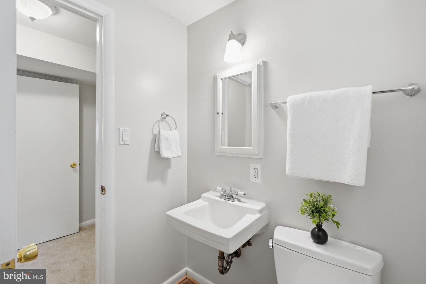 8501 Cherry Valley Lane photo 27