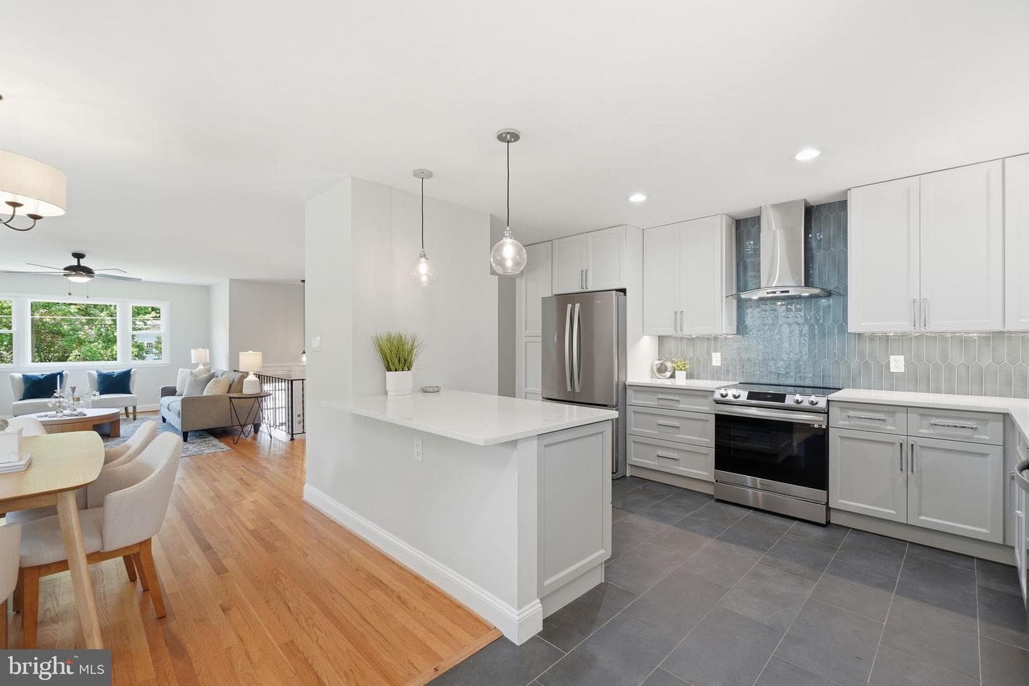 8501 Cherry Valley Lane photo 4