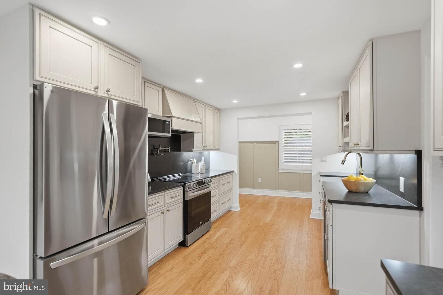 3419 Woodside Road photo 3