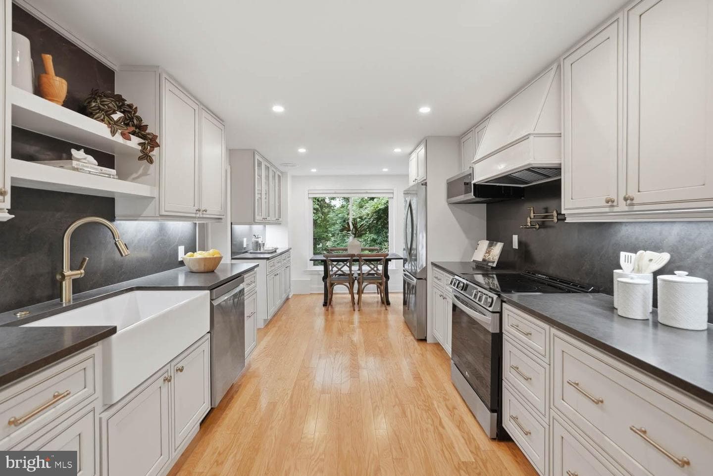 3419 Woodside Road photo 5