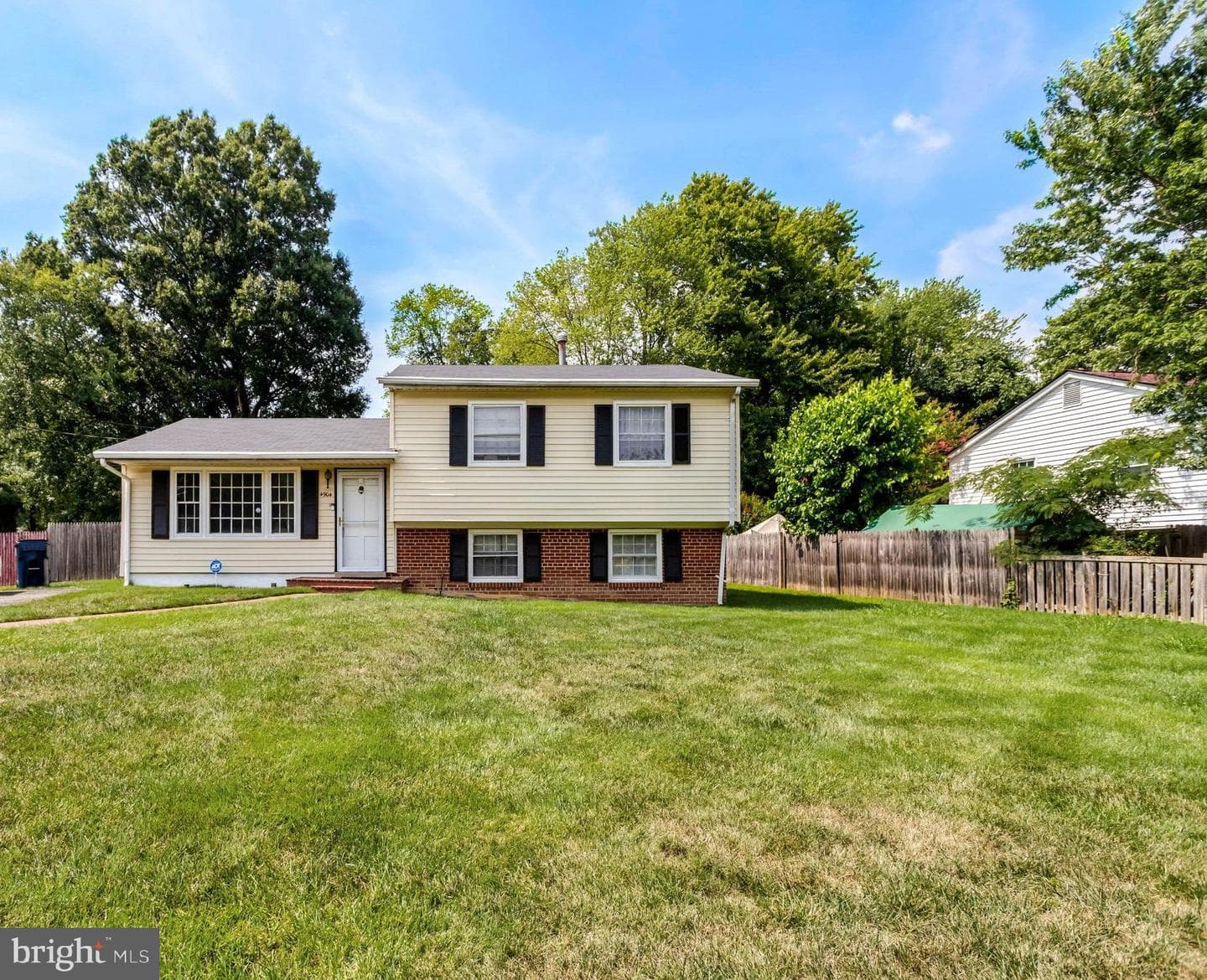 4904 Lawrence Street photo 3