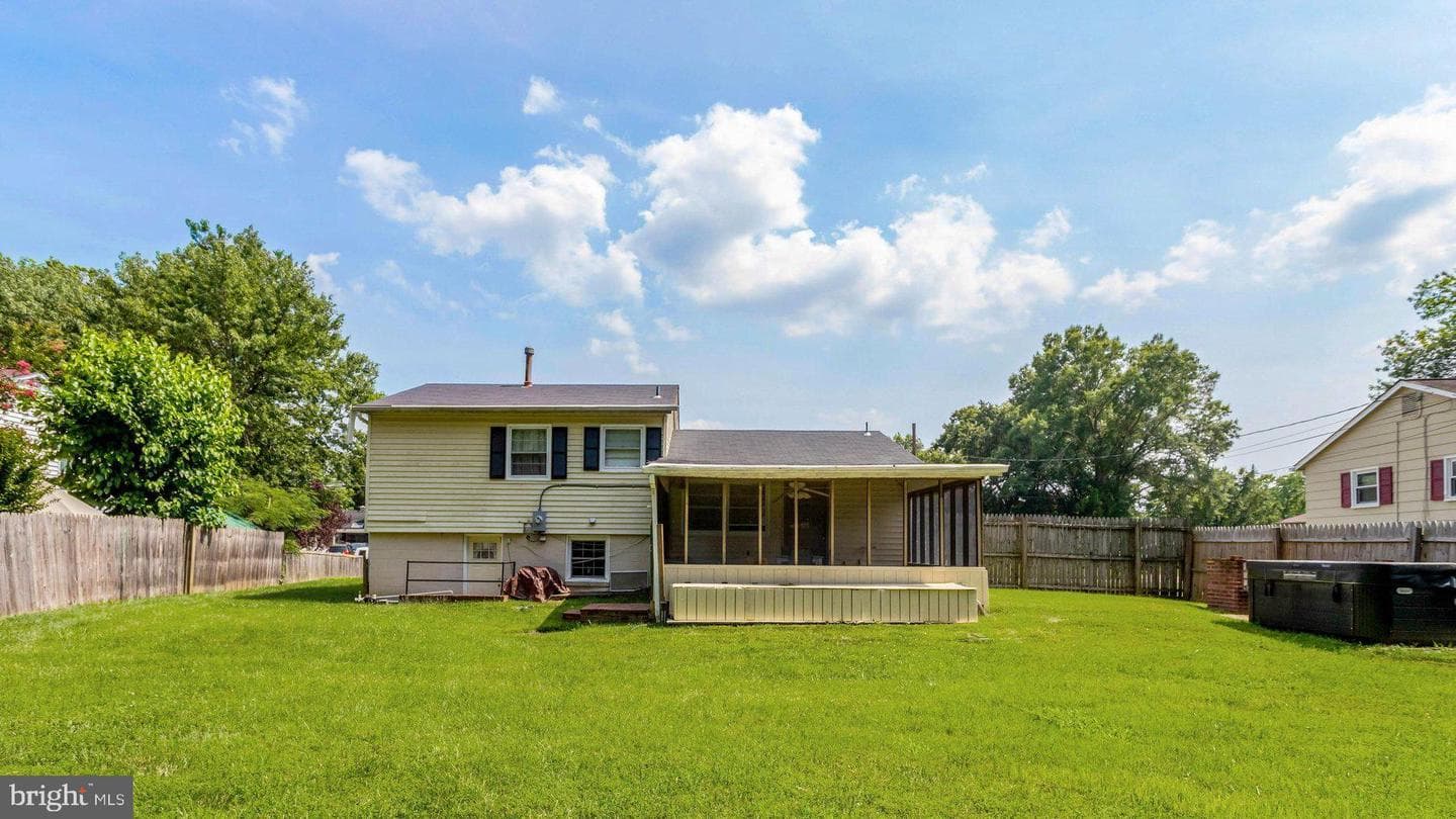 4904 Lawrence Street photo 41