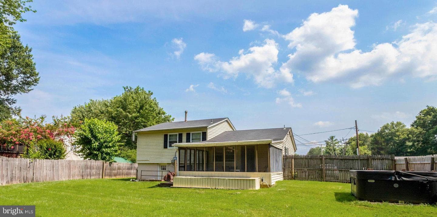 4904 Lawrence Street photo 42