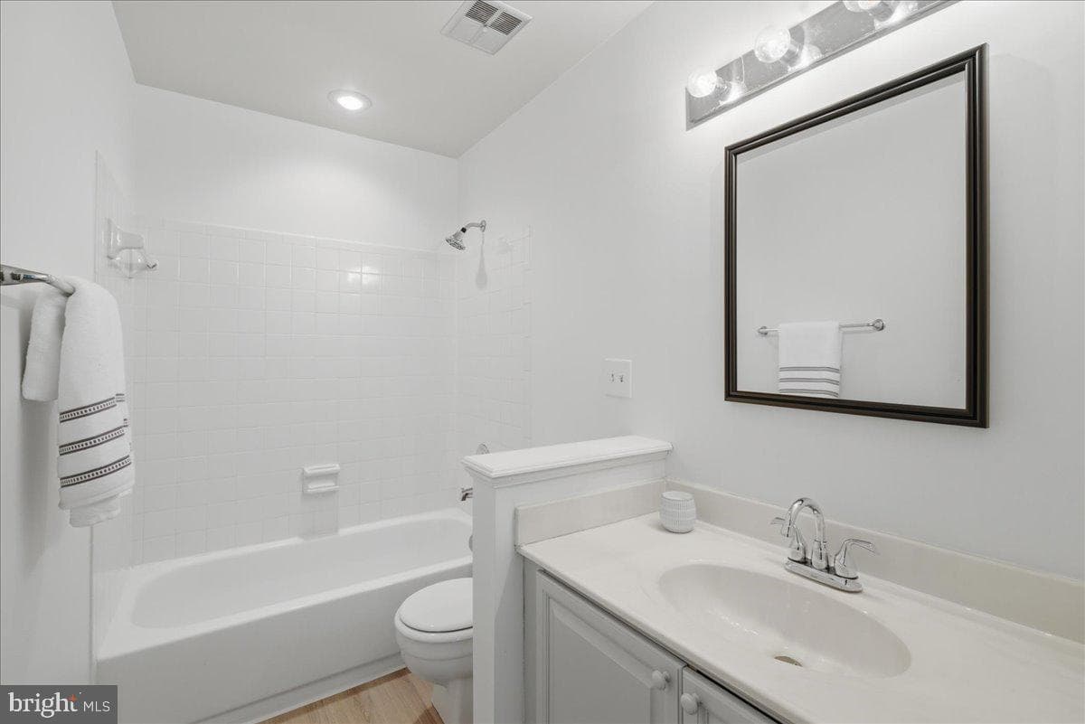 8902 Winding Hollow Way photo 19