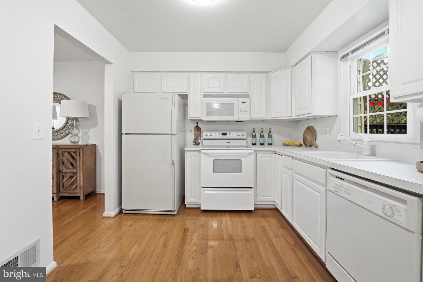 9919 Longford Court photo 11