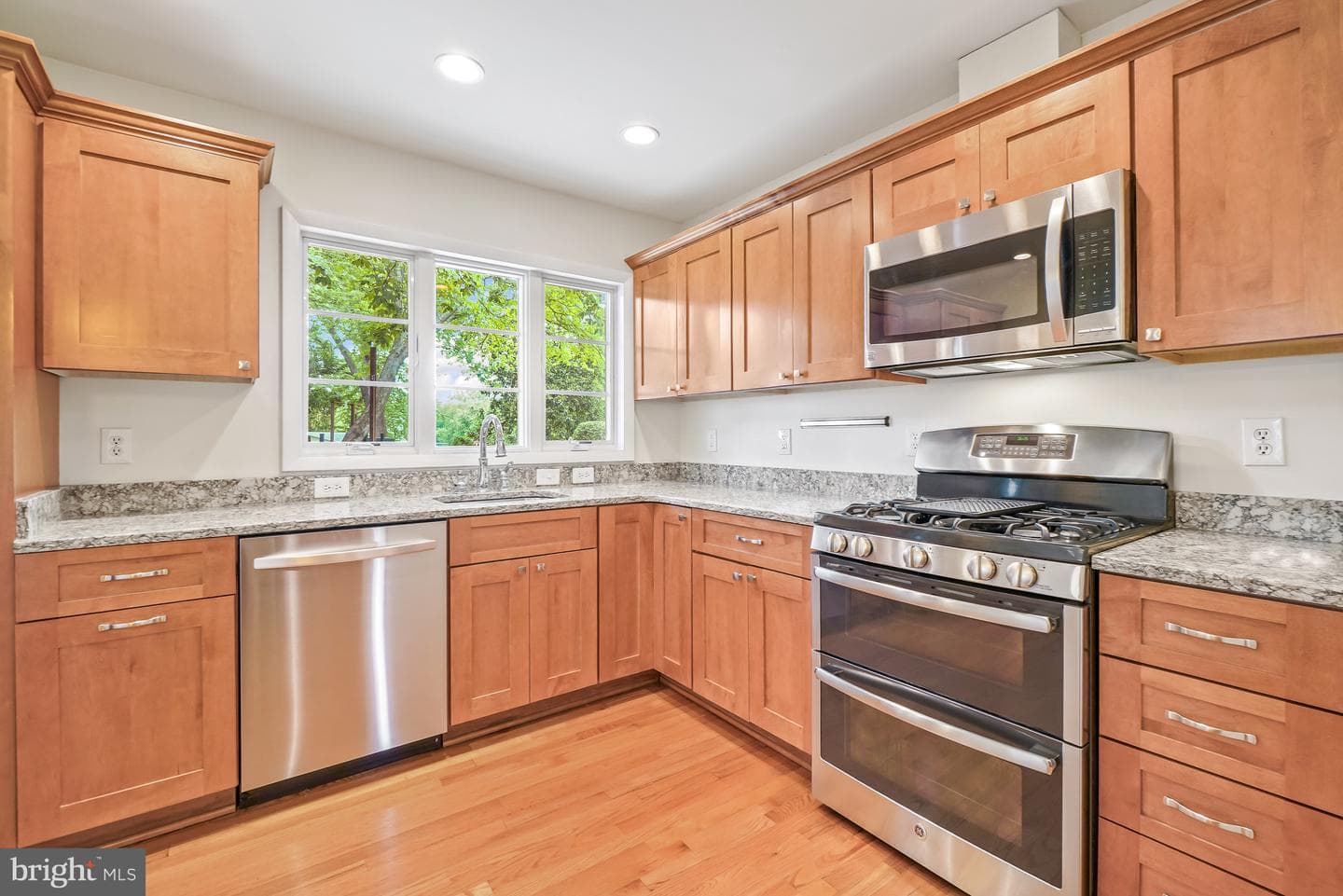 8524 Doter Drive photo 22